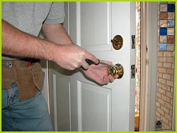 Expert Locksmith Services Detroit, MI 313-437-4522 - 9-locks-change
